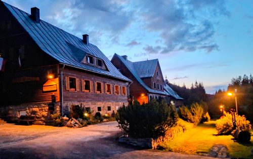 KOLOROWYCH SNÓW NA OKRAJU
